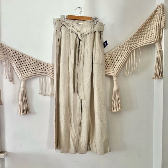 NWT BlankNYC Cream Tan Rayon Linen Paperbag Waist Wide Leg Pants. - Picture 3 of 10